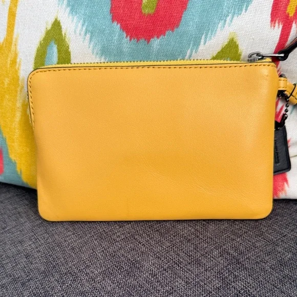 Coach Yellow Mickey Mouse Wristlet.   Brand new with tags!   Rare! - Picture 4 of 7